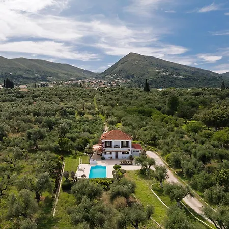 Villa Lola - 3 Bedrooms & Private Pool Lithakiá