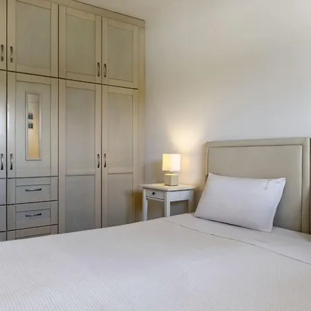 Lola - 3 Bedrooms & Private Pool * Λιθακιά