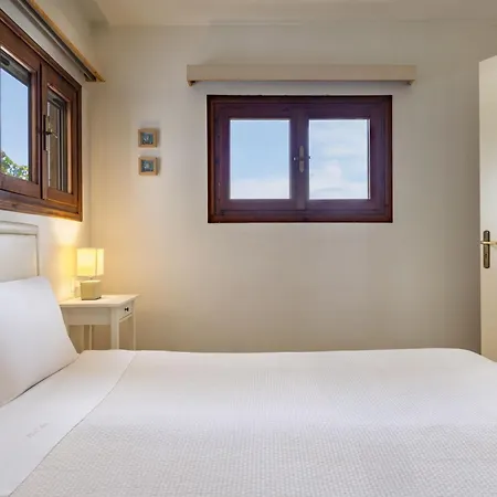 Βίλα Lola - 3 Bedrooms & Private Pool *